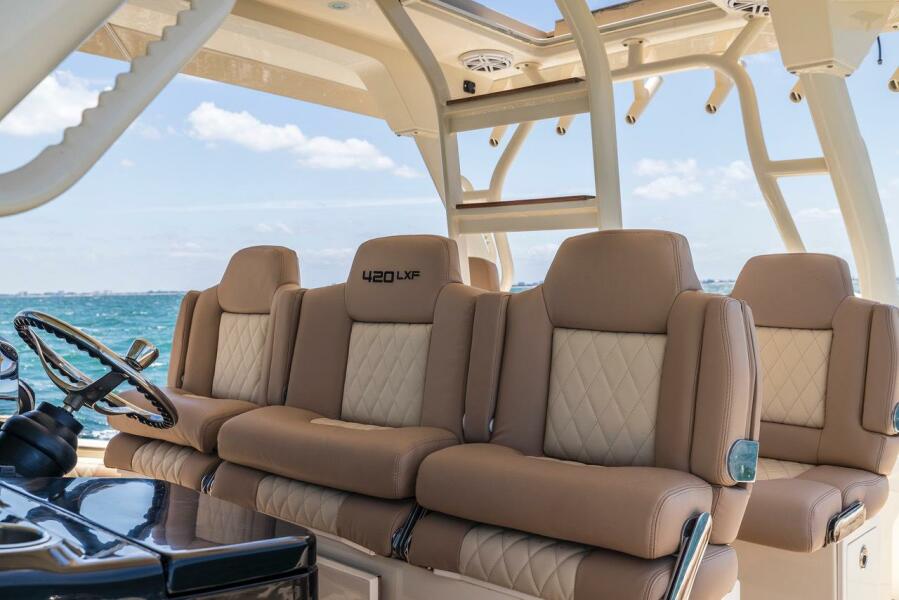 42' 2016 Scout 420 LXF