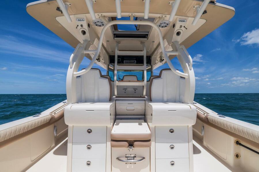 42' 2016 Scout 420 LXF