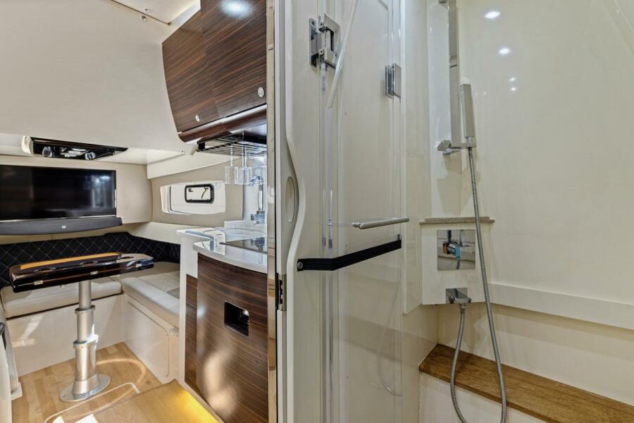 42' 2016 Scout 420 LXF