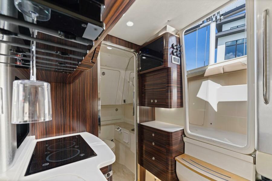 42' 2016 Scout 420 LXF