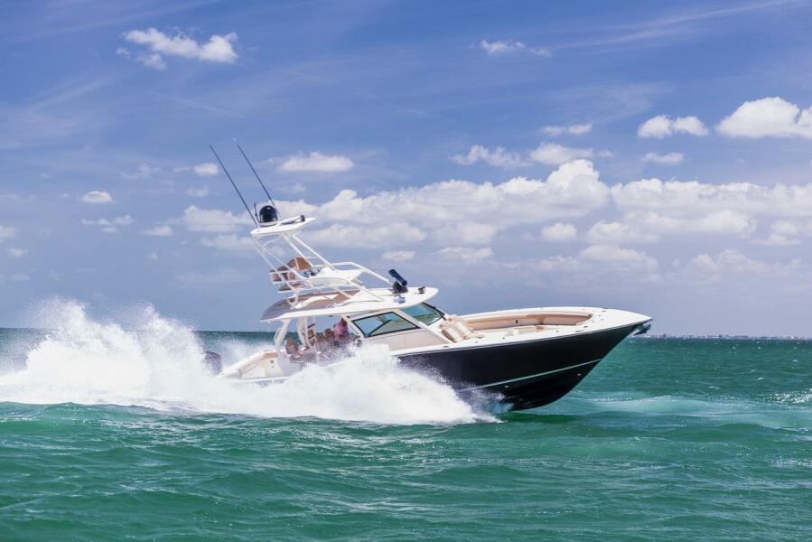 42' 2016 Scout 420 LXF