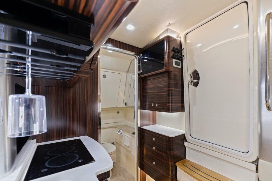 42' 2016 Scout 420 LXF