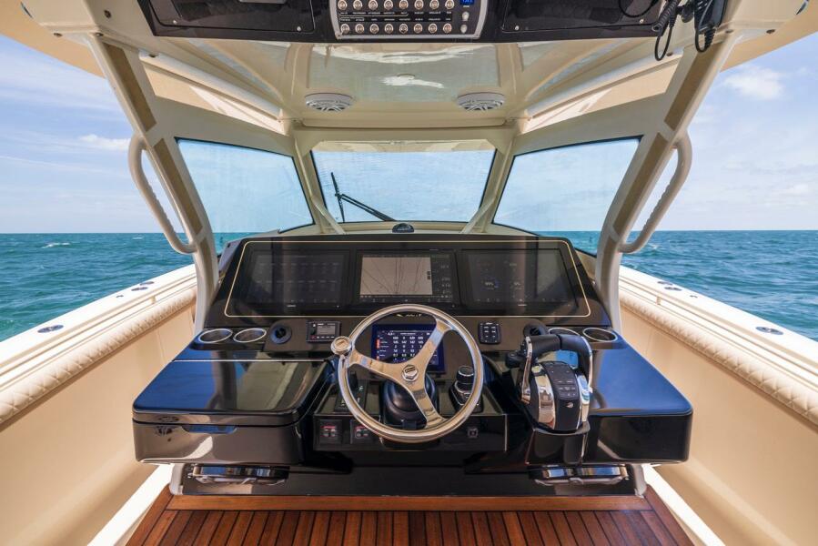 42' 2016 Scout 420 LXF