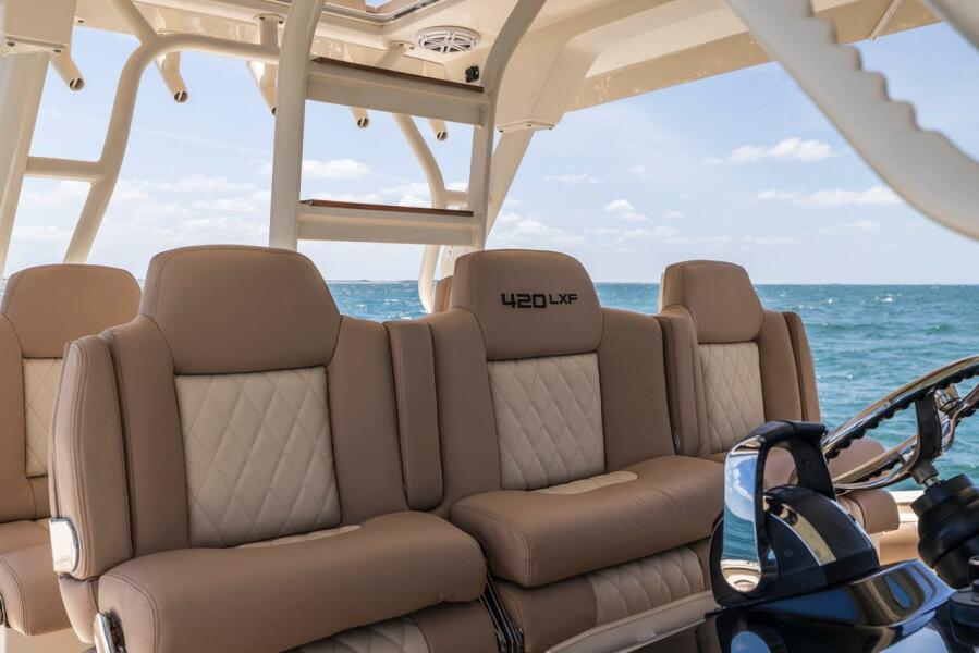 42' 2016 Scout 420 LXF