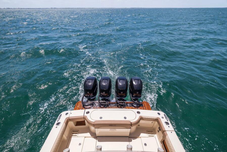 42' 2016 Scout 420 LXF