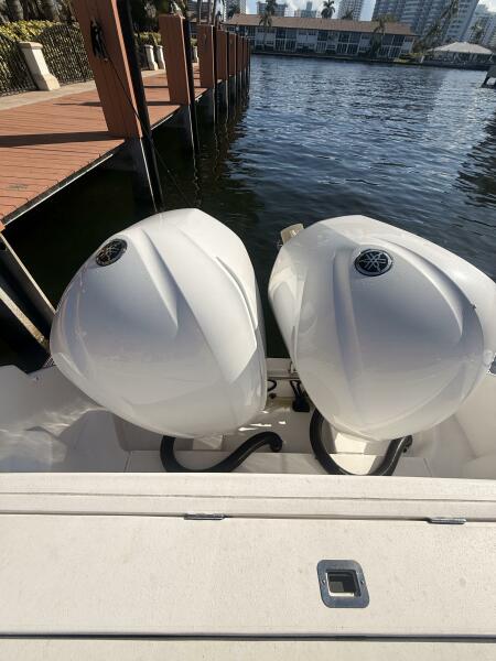 34' 2019 Intrepid 345 Nomad FE