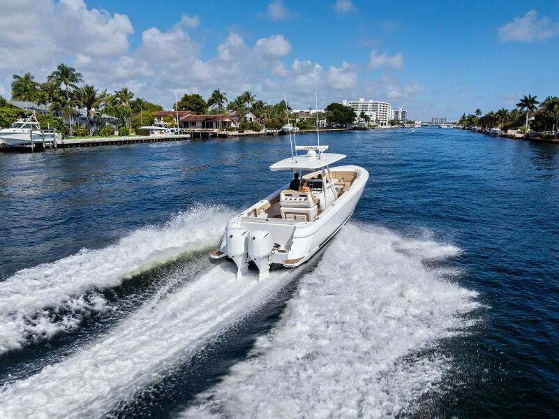 34' 2019 Intrepid 345 Nomad FE