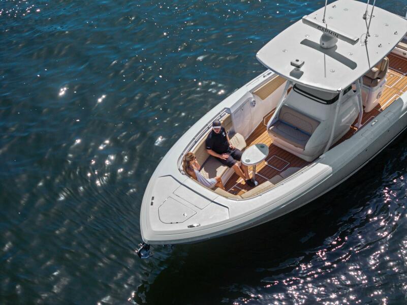 34' 2019 Intrepid 345 Nomad FE