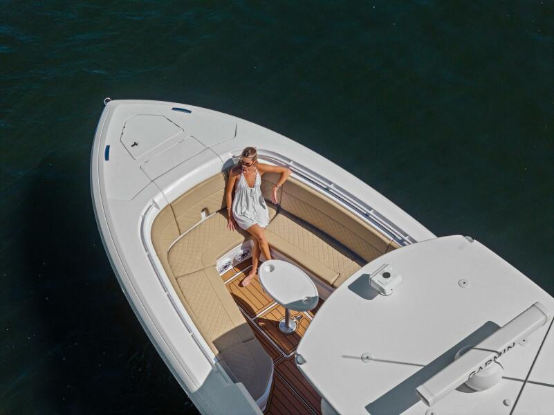 34' 2019 Intrepid 345 Nomad FE