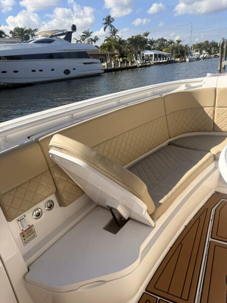 34' 2019 Intrepid 345 Nomad FE