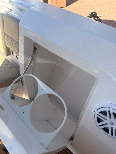 34' 2019 Intrepid 345 Nomad FE