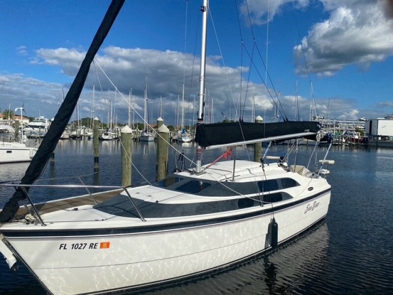 26' 2010 Macgregor 