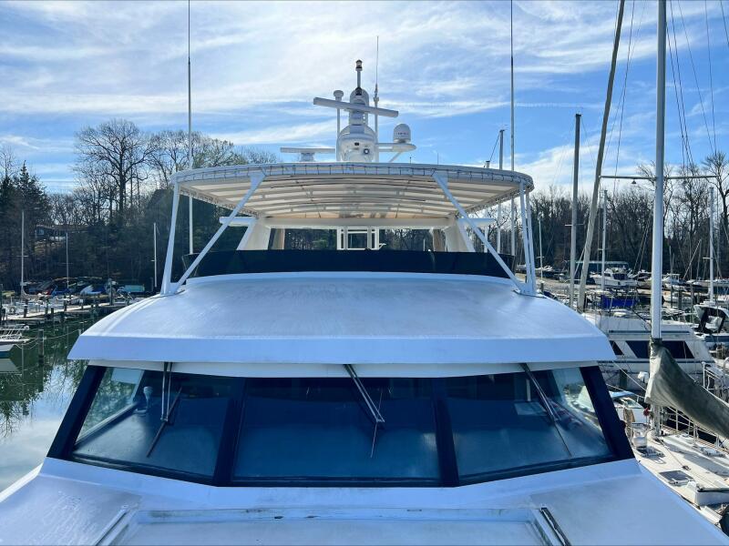 102' 1984 Broward Raised Pilothouse