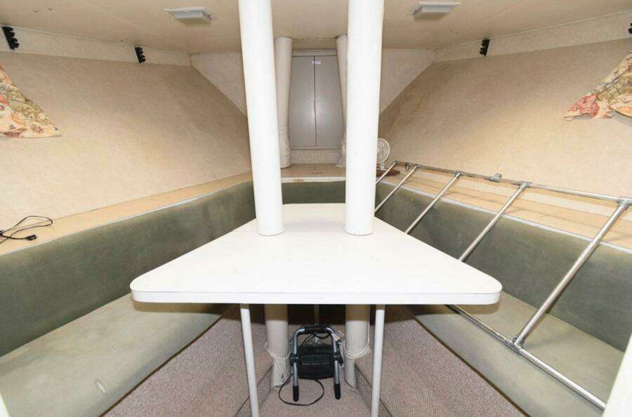 LIQUIDITY 102ft Broward Yacht For Sale