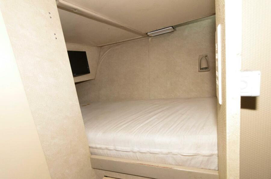 102' 1984 Broward Raised Pilothouse