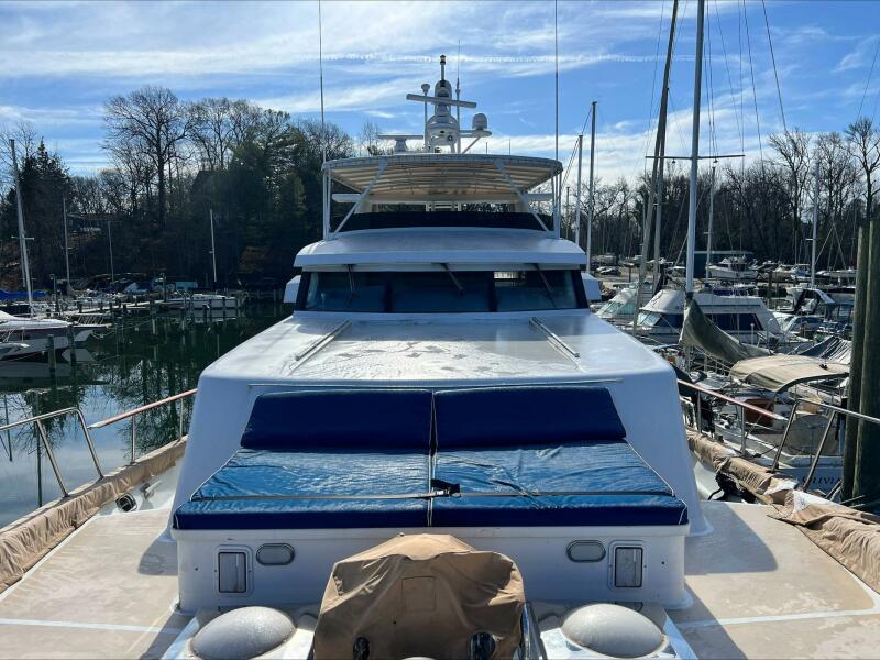 102' 1984 Broward Raised Pilothouse