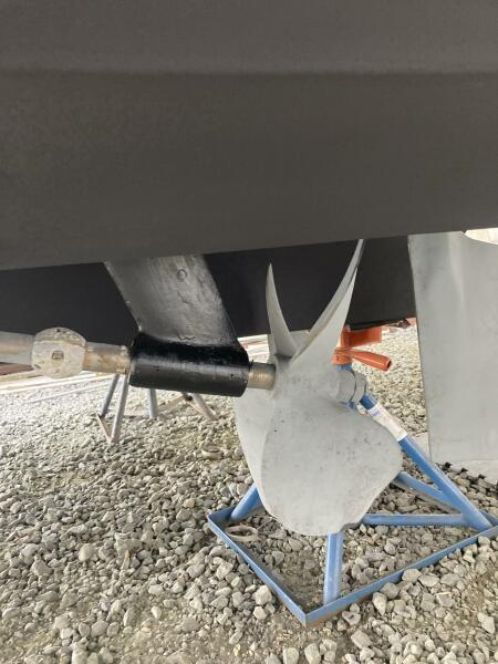 33' 2006 Chaparral 330 signature