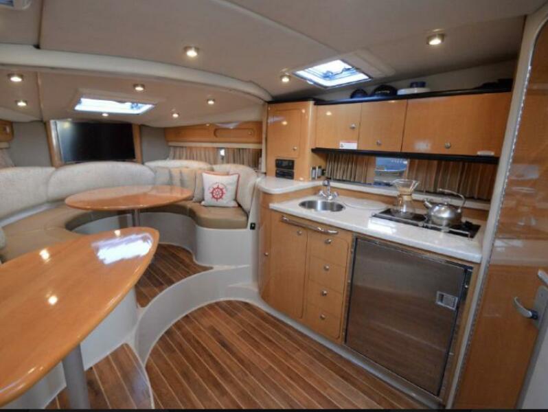 33' 2006 Chaparral 330 signature