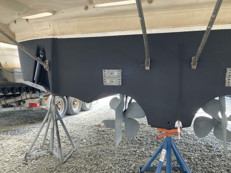 33' 2006 Chaparral 330 signature