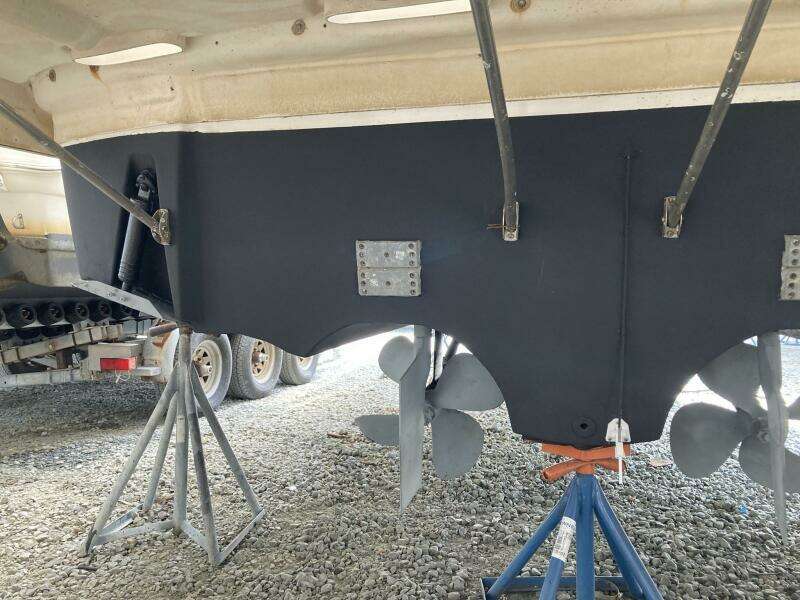 33ft Chaparral Yacht For Sale