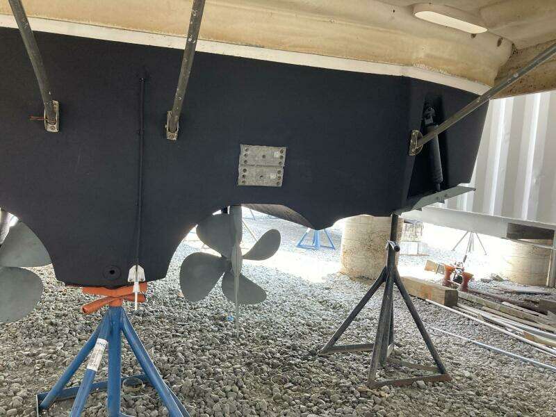 33ft Chaparral Yacht For Sale