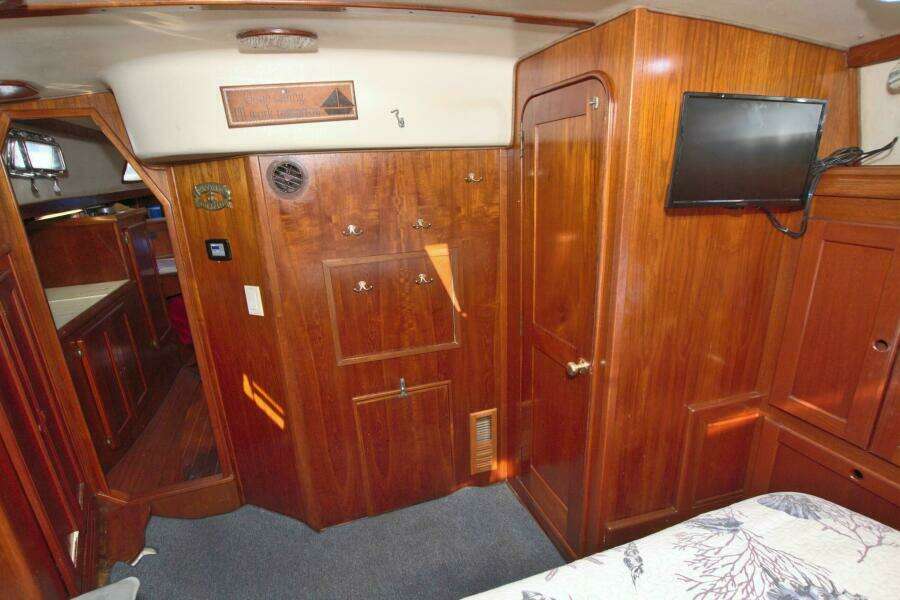 Kindred Spirit 43ft Morgan Yacht For Sale