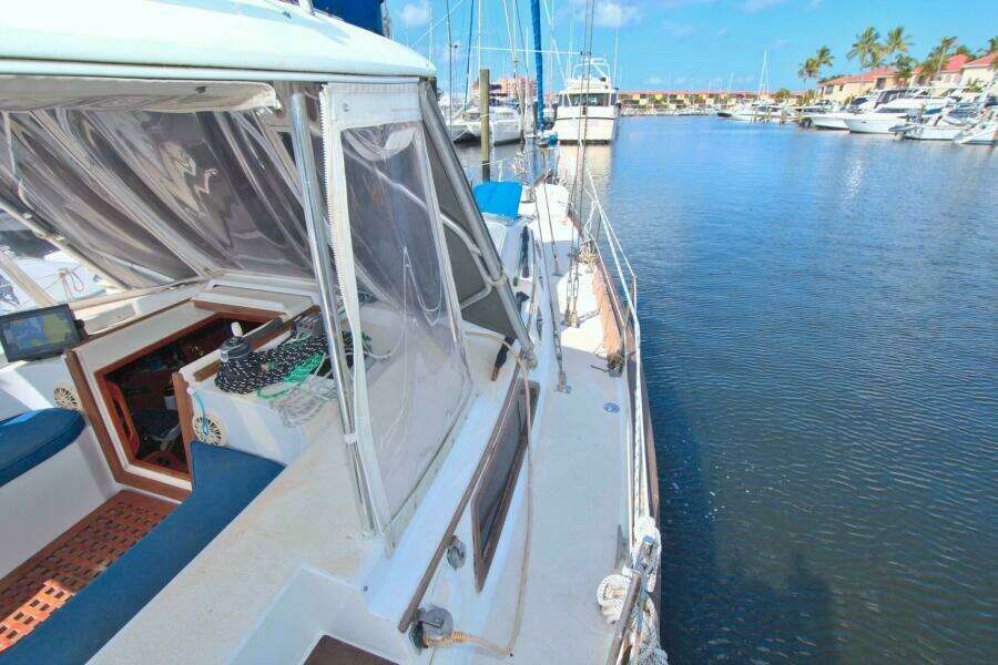 Kindred Spirit 43ft Morgan Yacht For Sale