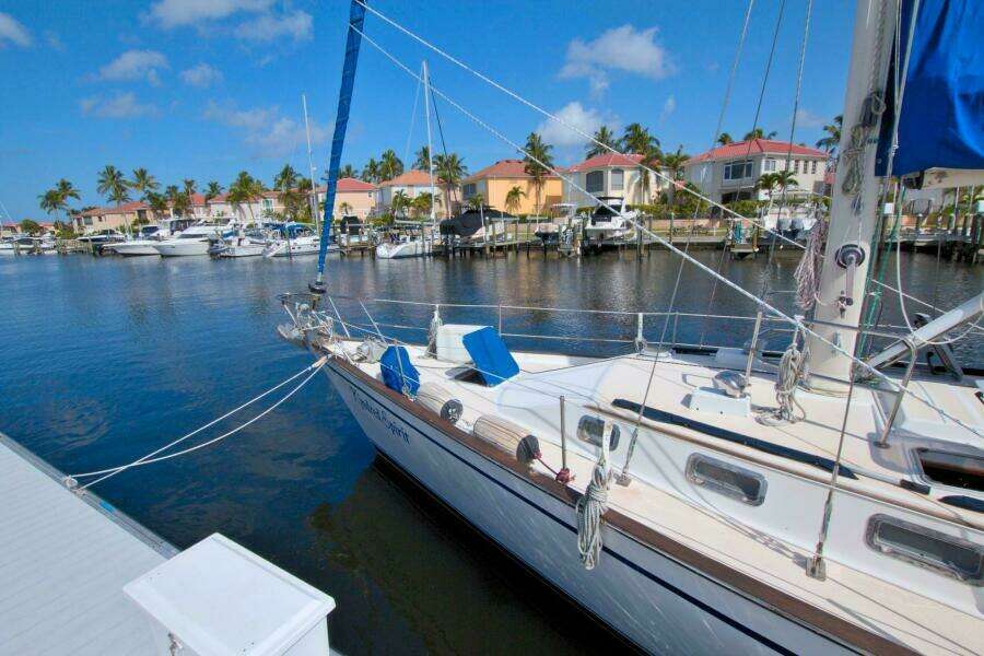 Kindred Spirit 43ft Morgan Yacht For Sale