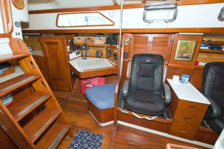 Kindred Spirit 43ft Morgan Yacht For Sale