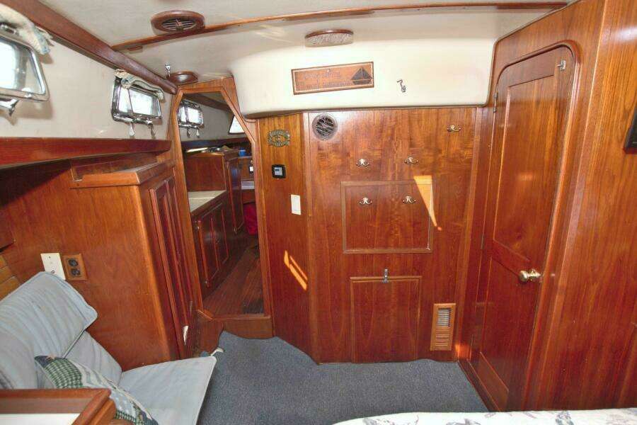 Kindred Spirit 43ft Morgan Yacht For Sale