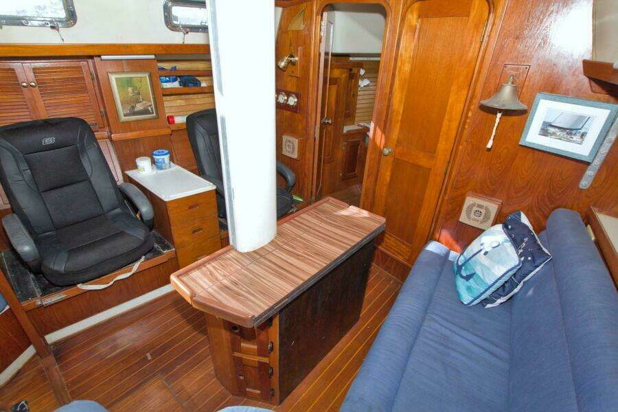 Kindred Spirit 43ft Morgan Yacht For Sale