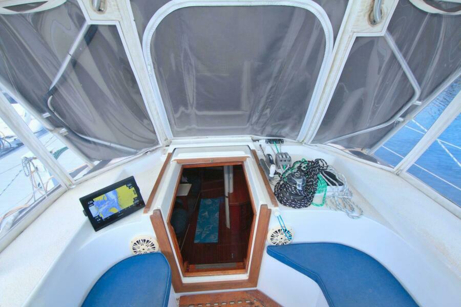 43' 1987 Morgan 43 CC