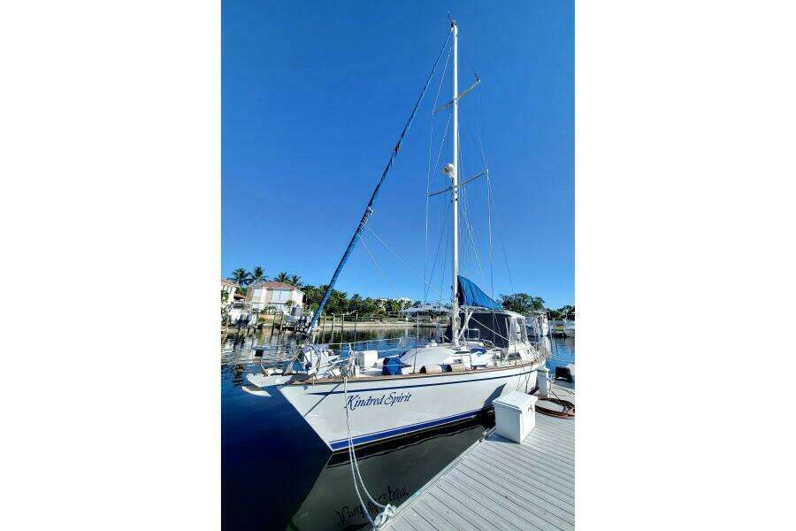 Kindred Spirit 43ft Morgan Yacht For Sale