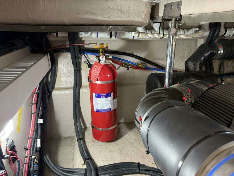 Aquarius 40ft Sea Ray Yacht For Sale