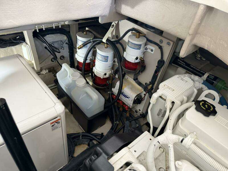 Aquarius 40ft Sea Ray Yacht For Sale