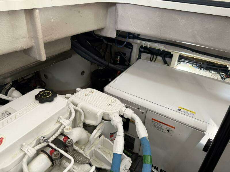 Aquarius 40ft Sea Ray Yacht For Sale