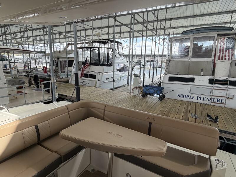 40' 2017 Sea Ray 400 Sundancer