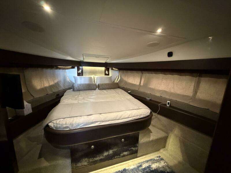 Aquarius 40ft Sea Ray Yacht For Sale