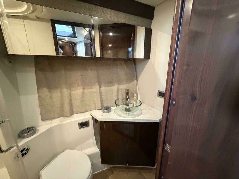 Aquarius 40ft Sea Ray Yacht For Sale