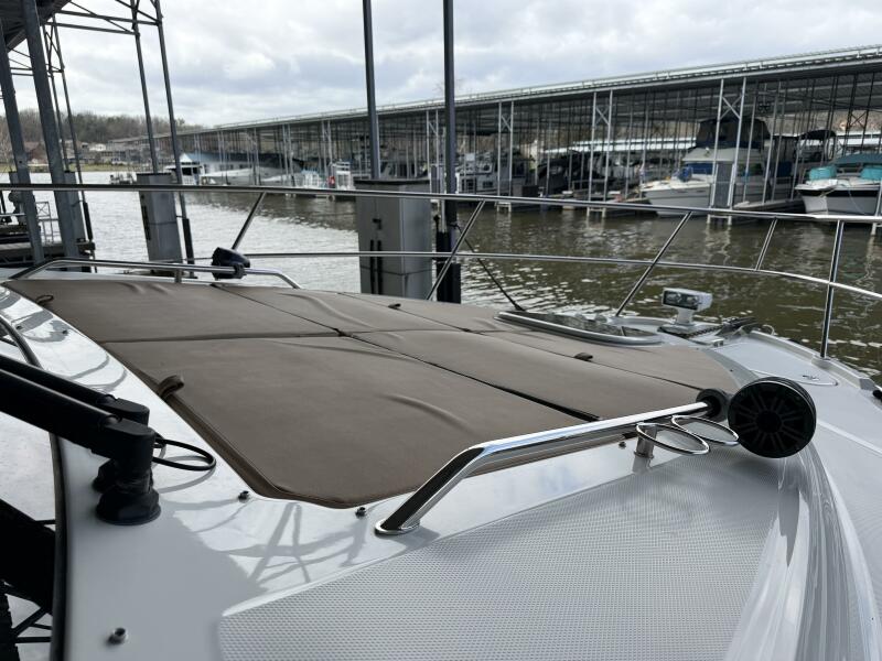 40' 2017 Sea Ray 400 Sundancer