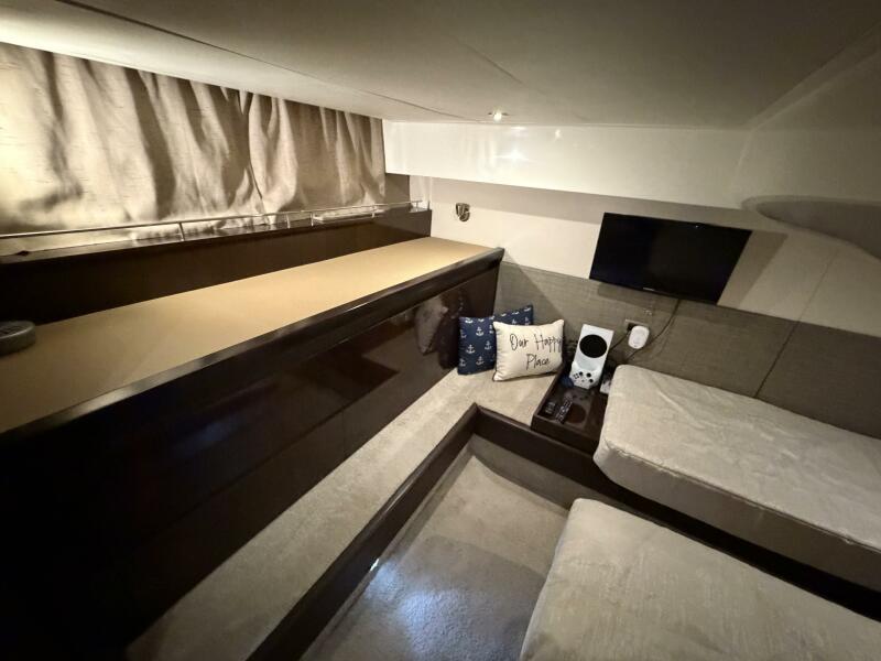 40' 2017 Sea Ray 400 Sundancer