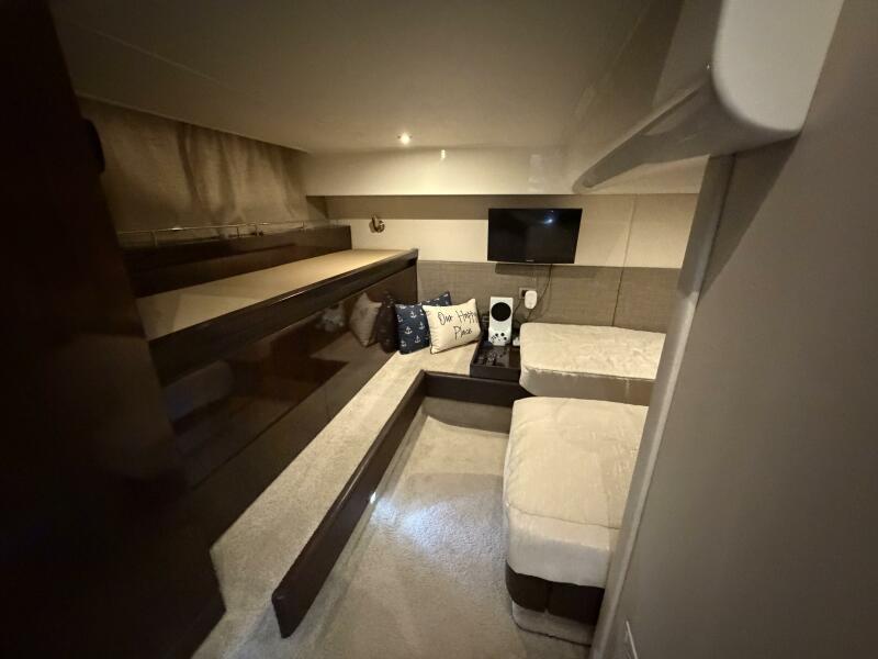 40' 2017 Sea Ray 400 Sundancer