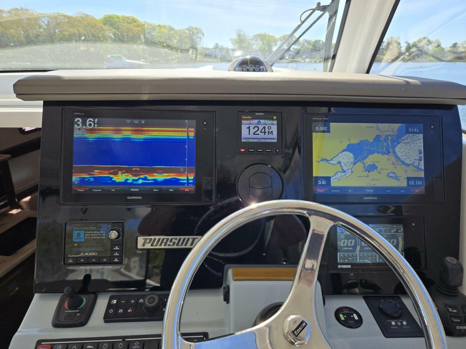 2019 Pursuit 355 Offshore