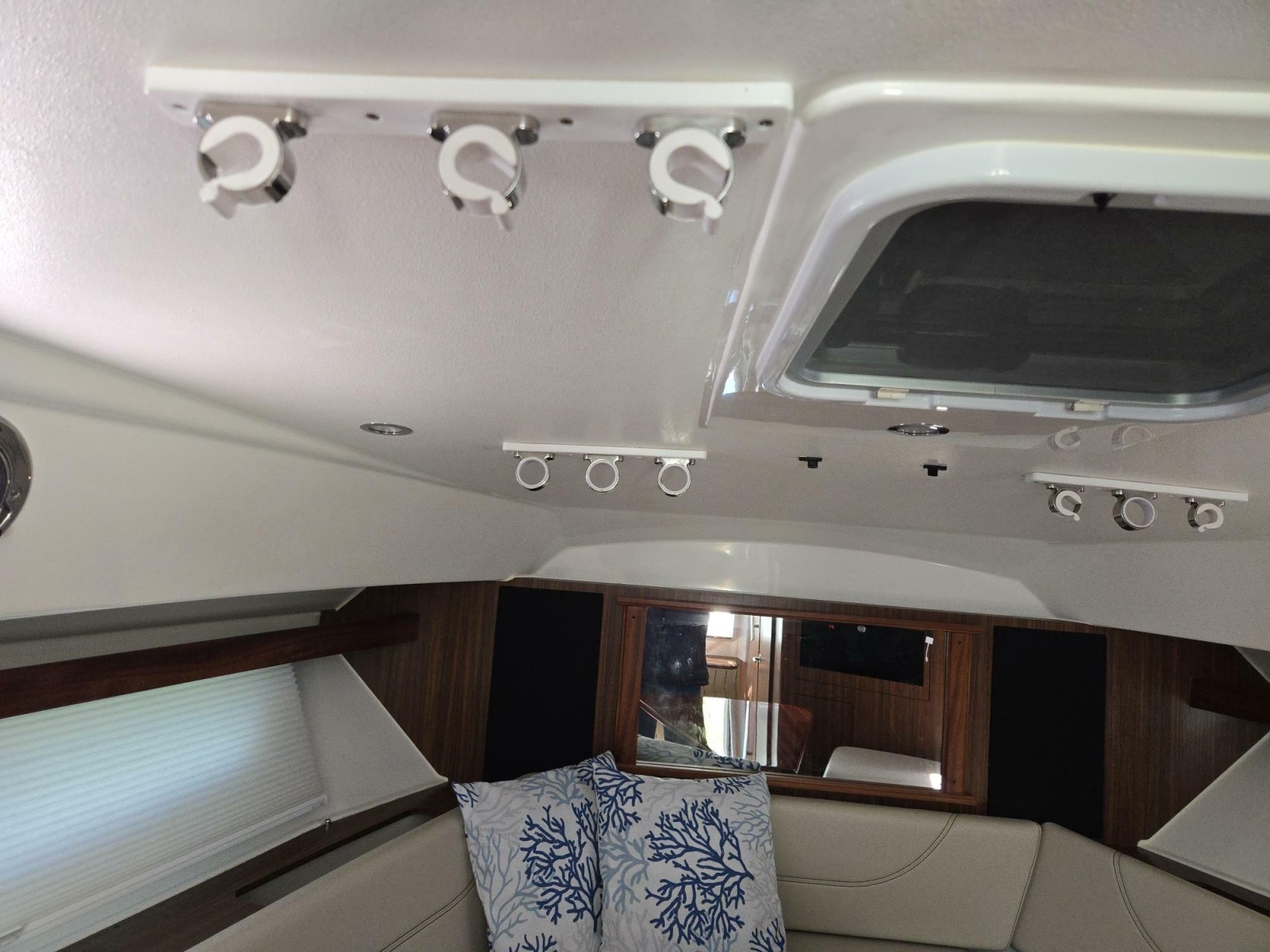 2019 Pursuit 355 Offshore