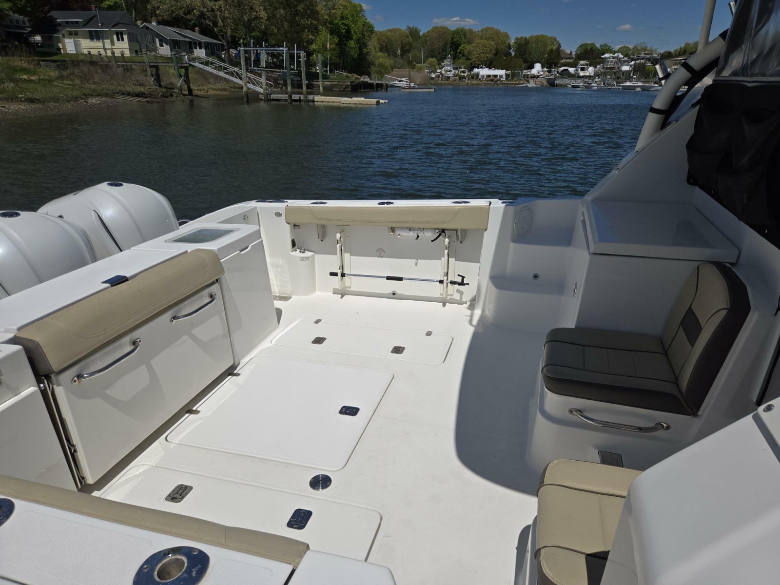 2019 Pursuit 355 Offshore
