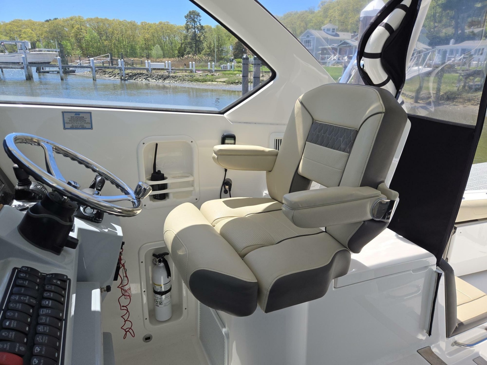 2019 Pursuit 355 Offshore