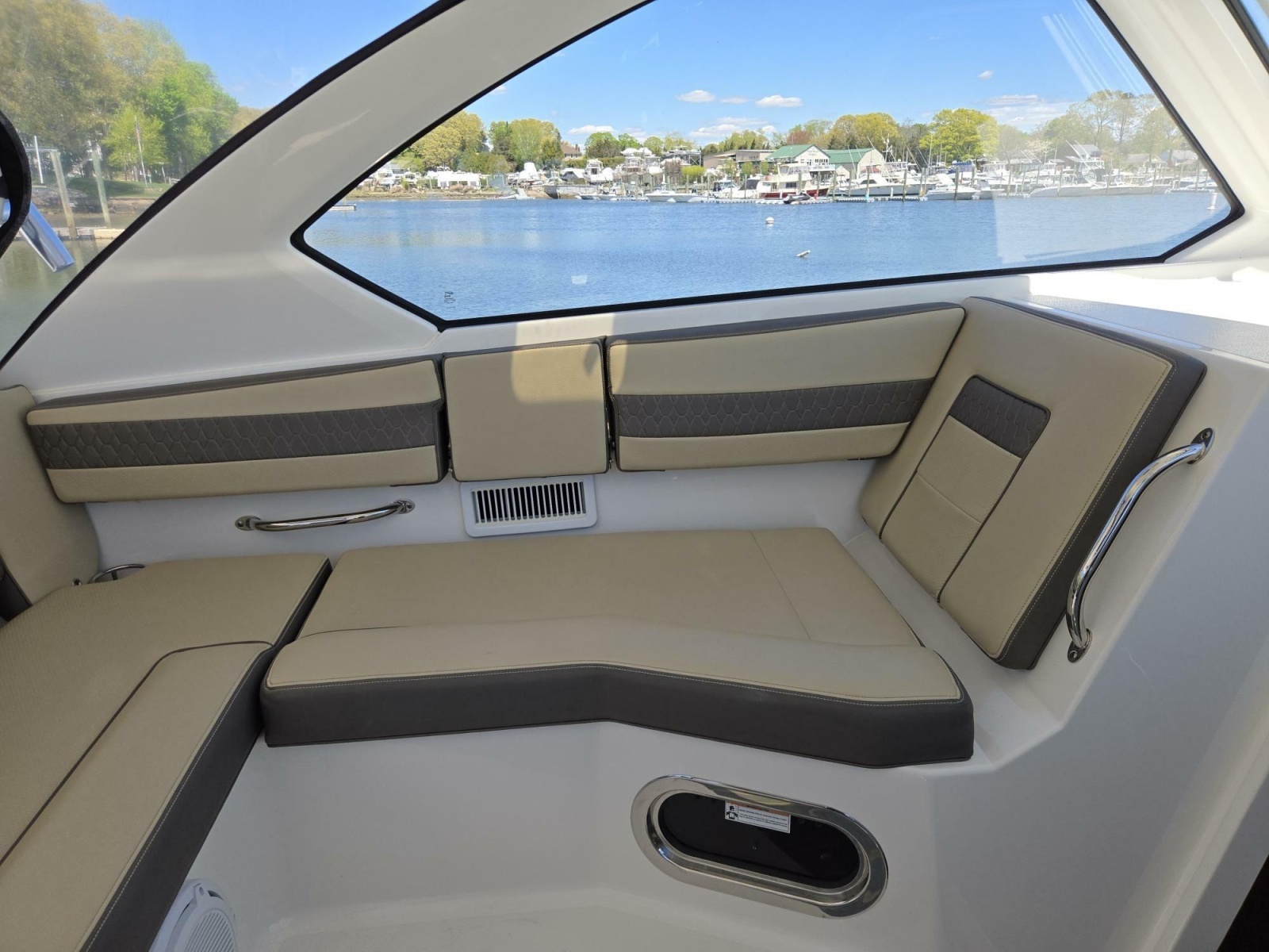 2019 Pursuit 355 Offshore