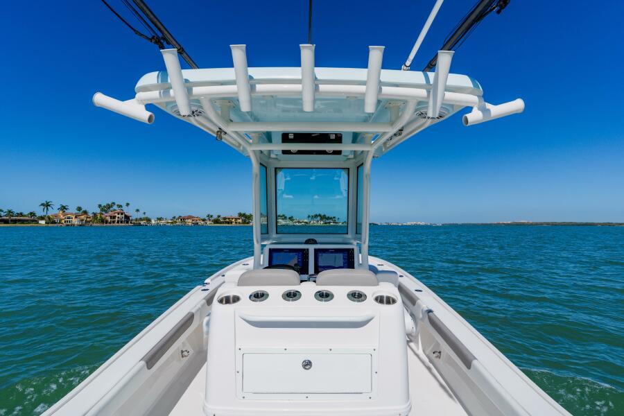 28' 2022 Caymas 28 HB