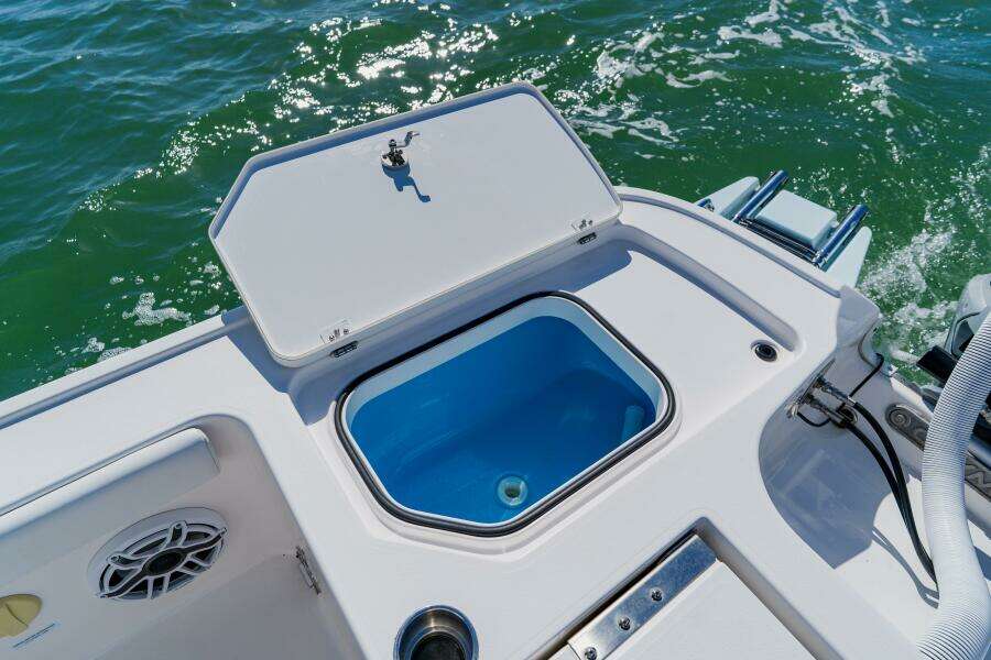 28ft Caymas Yacht For Sale