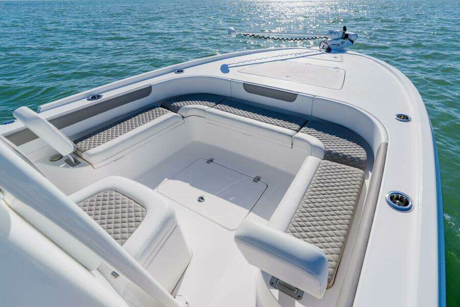 28ft Caymas Yacht For Sale